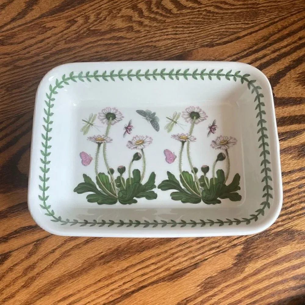 PORTMEIRION BOTANIC GARDEN DAISY LASAGNA DISH GREEN LAUREL BAND